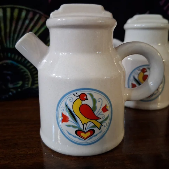 Vintage Milk Pail Salt And Pepper Shakers Pitcher Dutch Sign Pheasant Heart - Picture 14 of 16